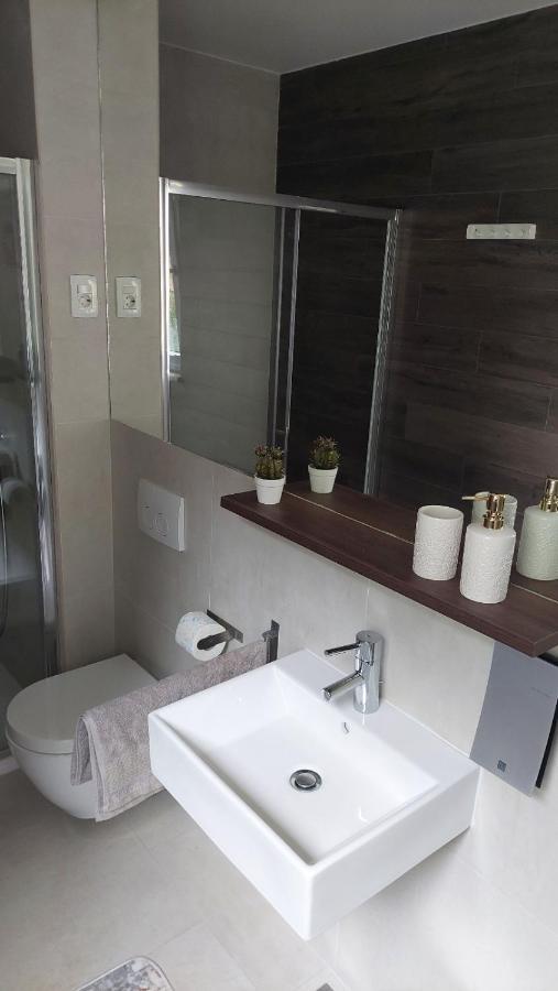 Villa Jolara-Luxury Apartment A8 Mimice Exteriör bild