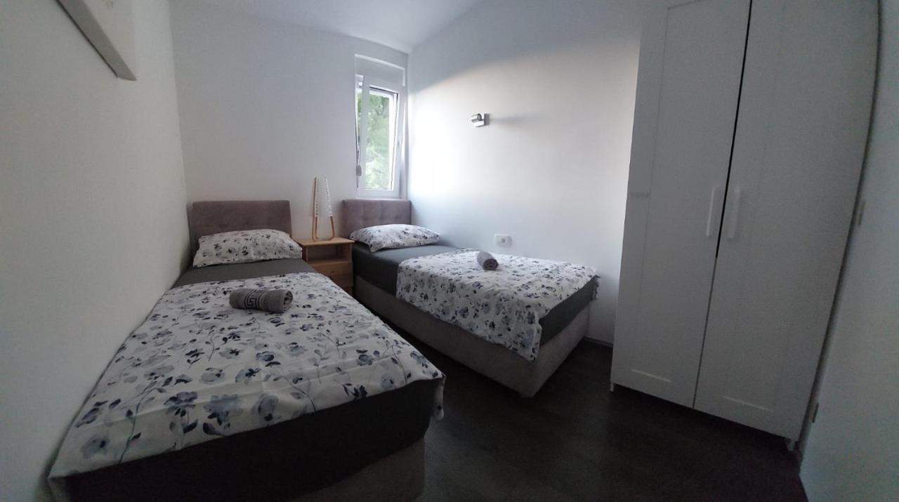 Villa Jolara-Luxury Apartment A8 Mimice Exteriör bild